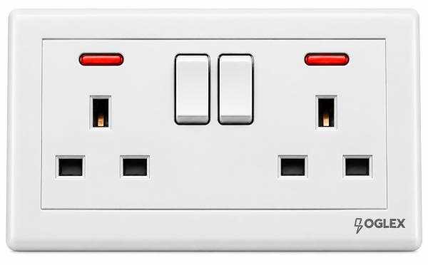 Oglex White Twin Switched Socket